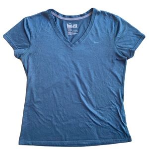 Nike Dri-Fit Women’s Tee Size L